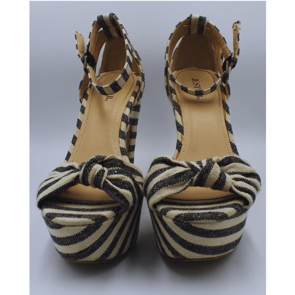 JustFab Lawren Sandals - Picture 6 of 8